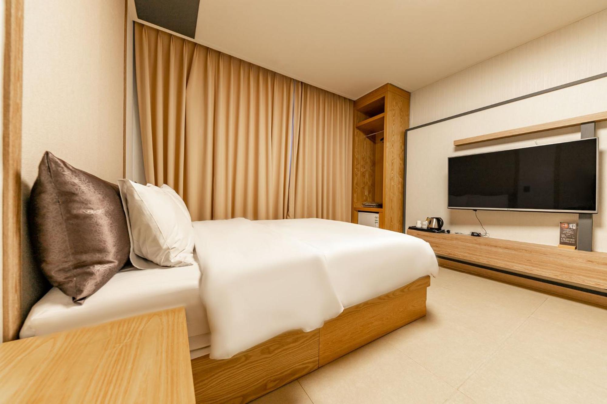 Yeosu Stay Hotel Phòng bức ảnh
